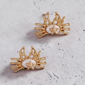 Gold Crab Earrings with Star Detail Vintage Gold